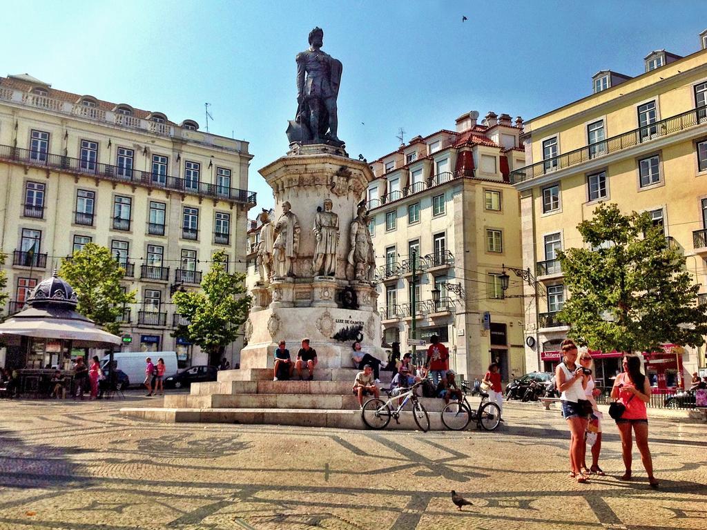 Blue Budget Apartments Bairro Alto Lisbon Luaran gambar